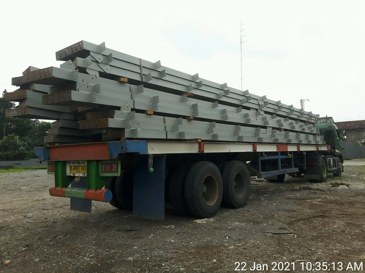 Galeri Proses Loading Pengiriman Material ke Site - Rangka Jembatan - Wasaka Tomo Engineering