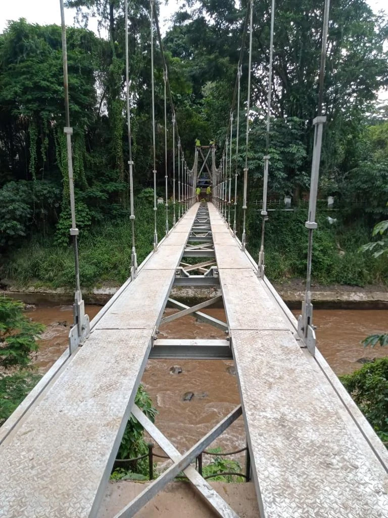 Proyek Jembatan Gantung Pipa Air 50 meter - Rangka Jembatan - Wasaka Tomo Engineering